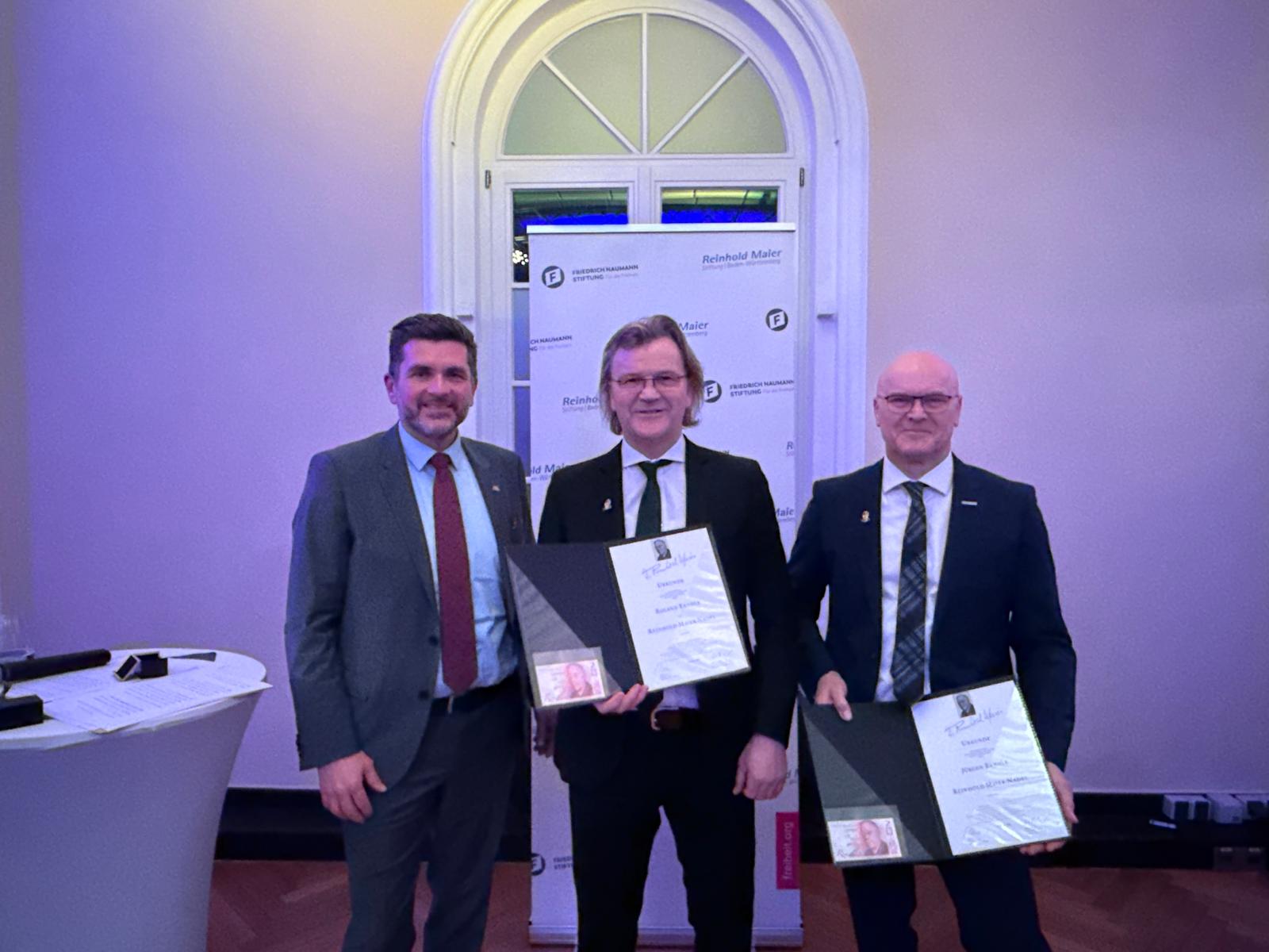 Von links nach rechts: Niko Reith MdL, Roland Erndle, Jürgen Erndle